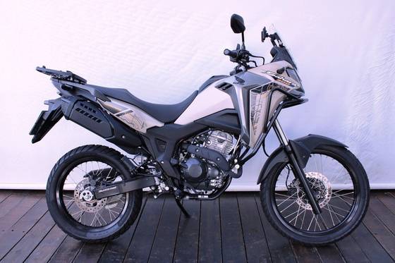 HONDA XRE 300 SAHARA ADVENTURE 